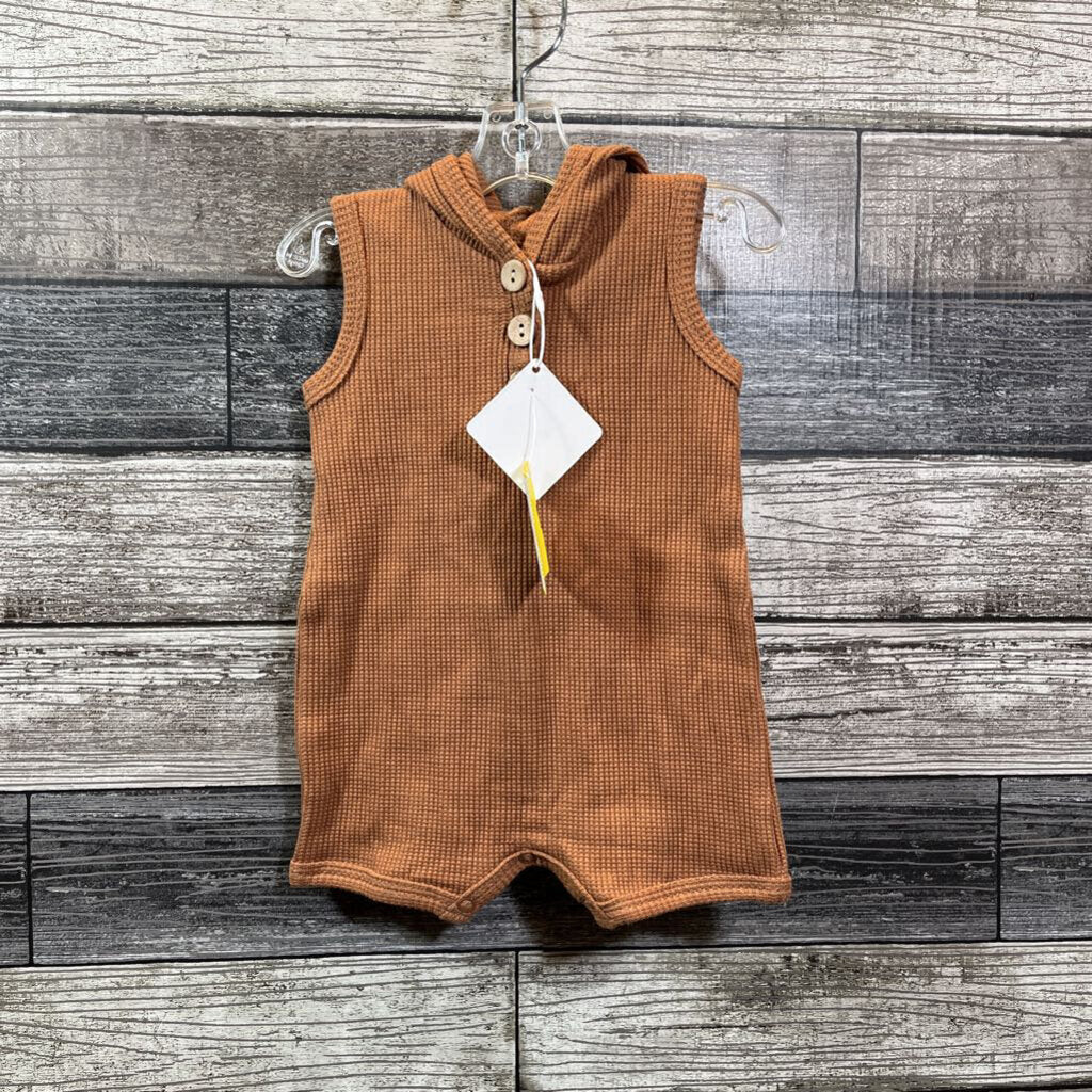 MEBIE BABY SLEEVELESS WAFFLE HOODED SHORT ROMPER 0-3 MO