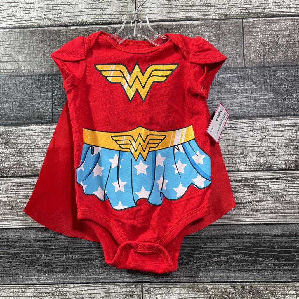 WONDER WOMAN BODYSUIT WITH CAPE 3-6 MO