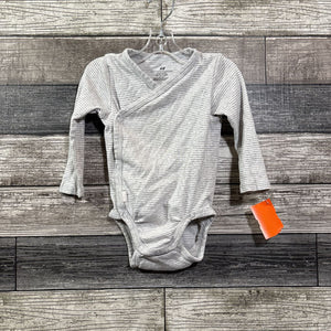 H&M LS ORGANIC SIDE SNAP BODYSUIT 6-9 MO