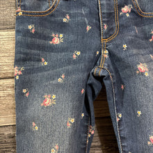 Load image into Gallery viewer, NWT GAP FLORAL STRETCH SUPER SKINNY JEANS 6
