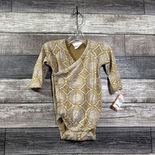 Load image into Gallery viewer, KATE QUINN BAMBOO LS SIDE SNAP BODYSUIT 3-6 MO

