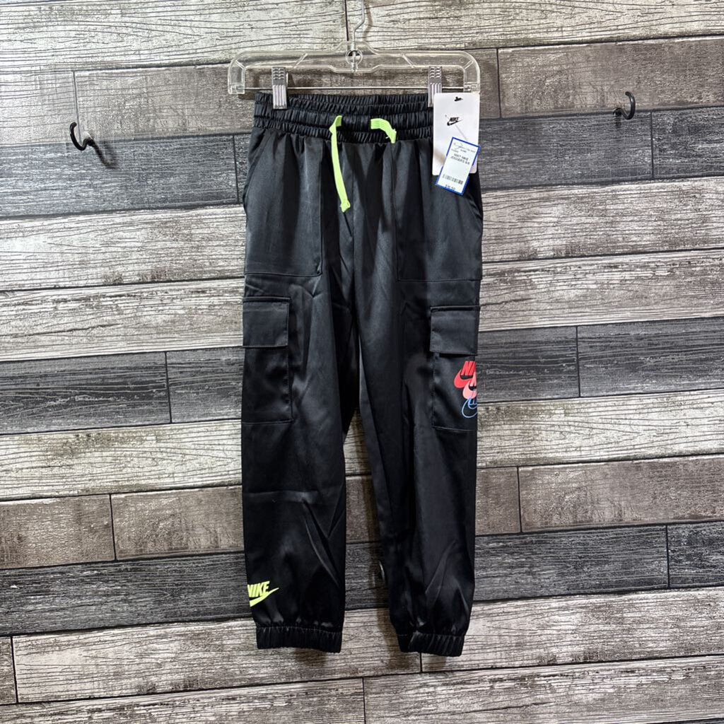 NWT NIKE JOGGERS 5/6