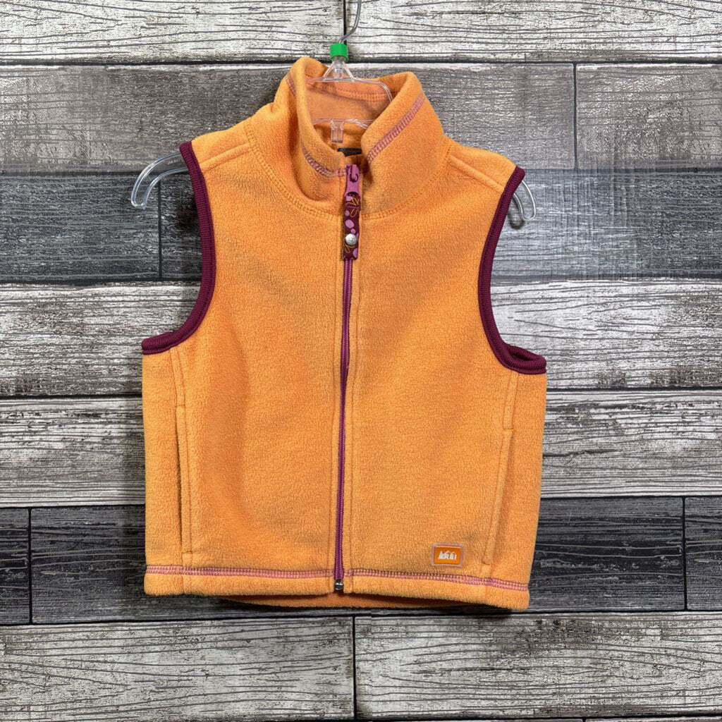 REI FLEECE VEST 4