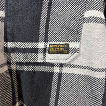 Load image into Gallery viewer, H&amp;M FLANNEL LS SNAP SHIRT 8
