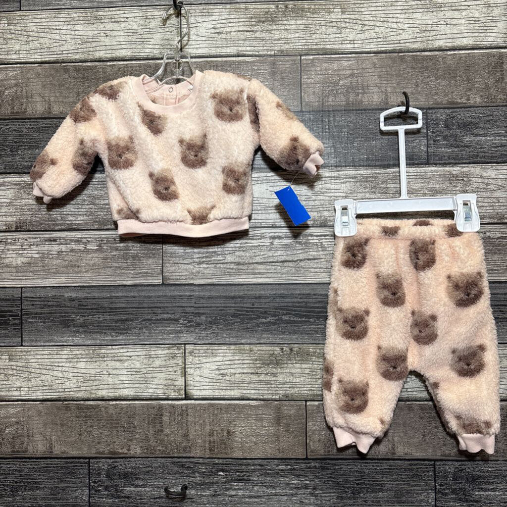 GAP 2PC FLUFFY SWEATSHIRT + JOGGERS 0-3 MO