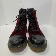 Load image into Gallery viewer, DR.MARTENS SEUDE BOOT 1

