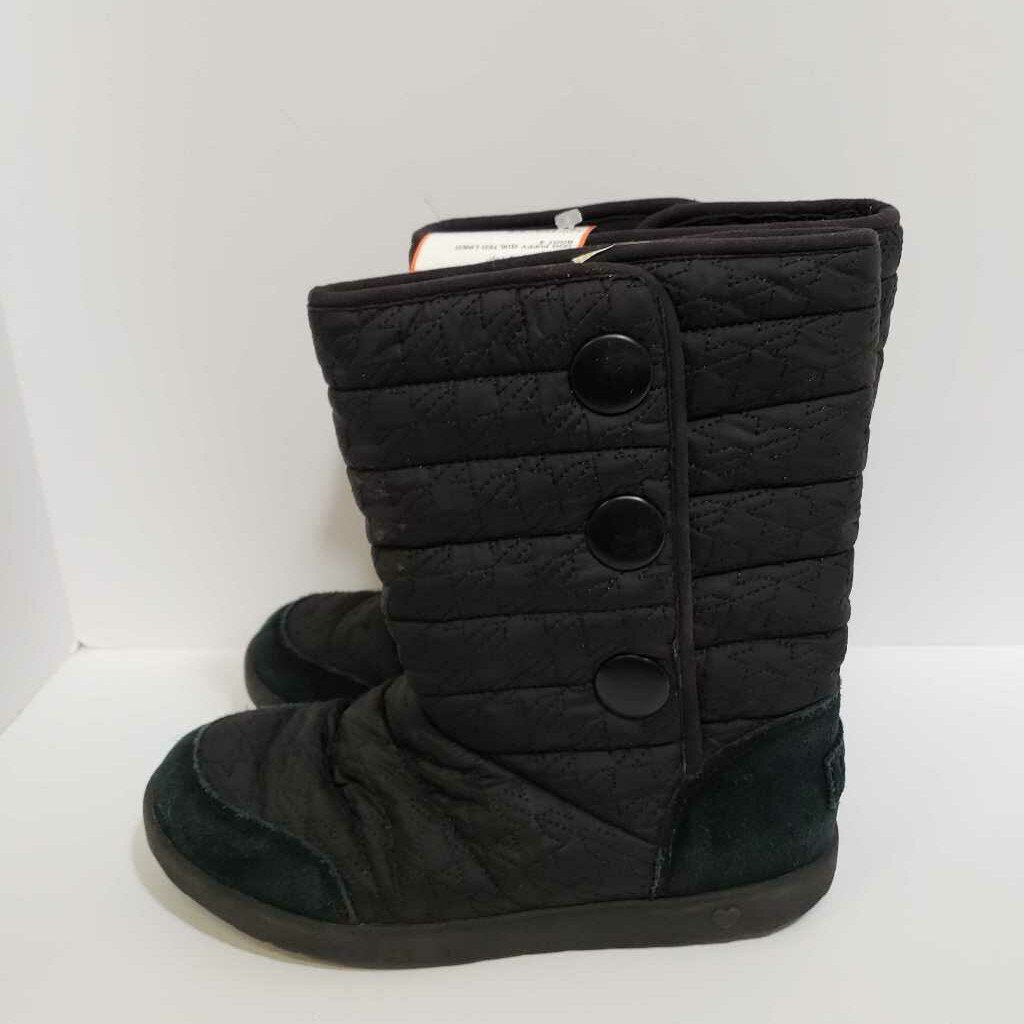 UGG PUFFY QUILTED LINED BOOT 4