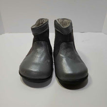 Load image into Gallery viewer, SEE KAI RUN ANKLE LEATHER BOOT 3
